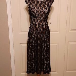 NWT London Times Ladies Open Back Dress